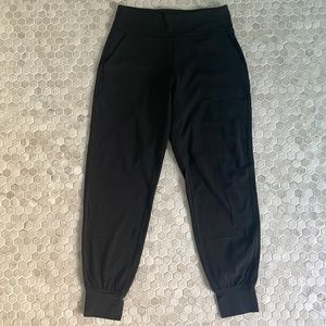 Lululemon Align Joggers Size 8 in Black